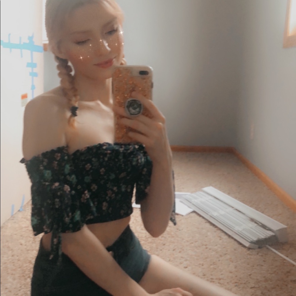 Meet me! ❤️ - Picture 4 of 4